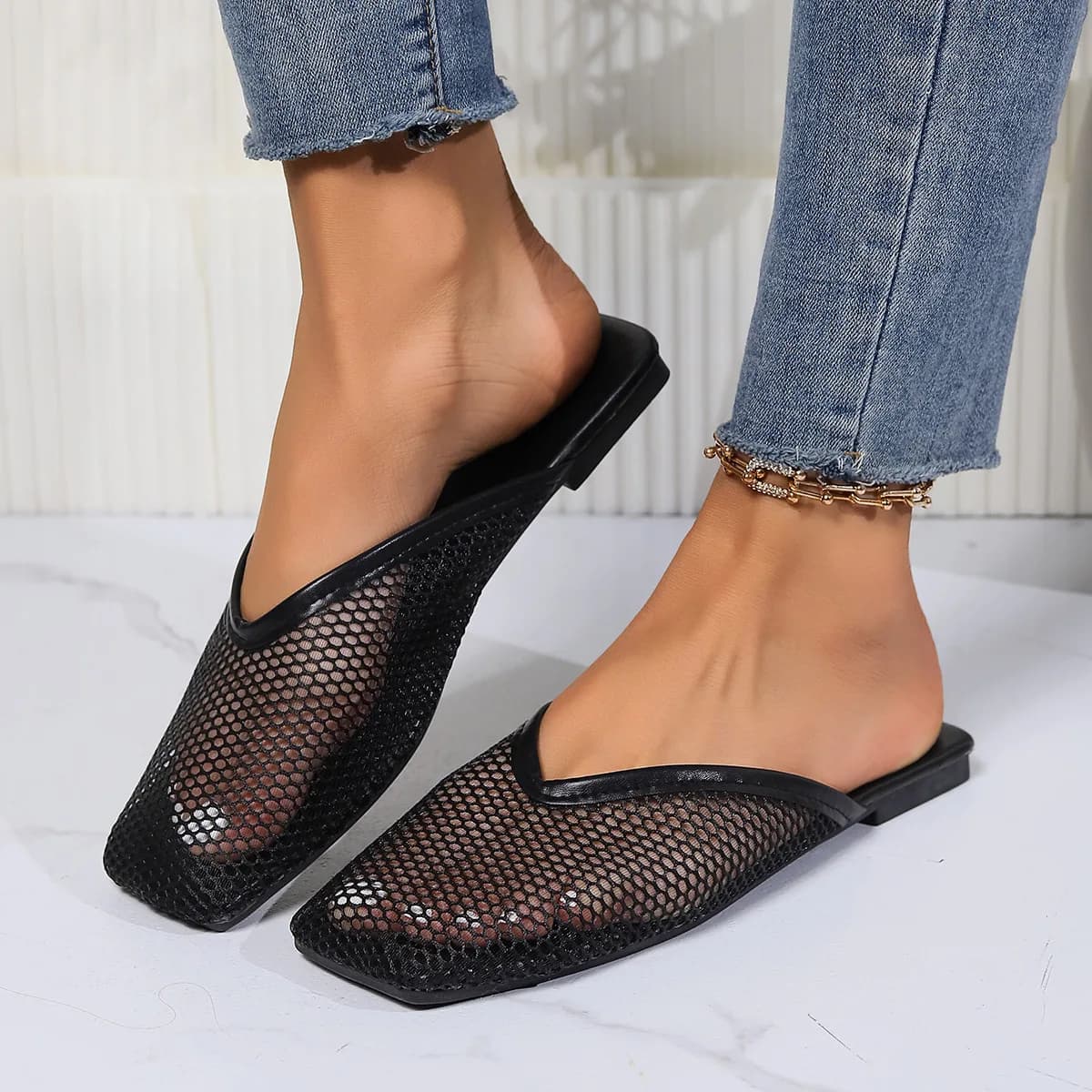 2024 Women's Baotou Slippers Women's Summer Flat Bottom Fashion Outwear Simple Slippers Hollow Breathable Mesh Women's Slippers
